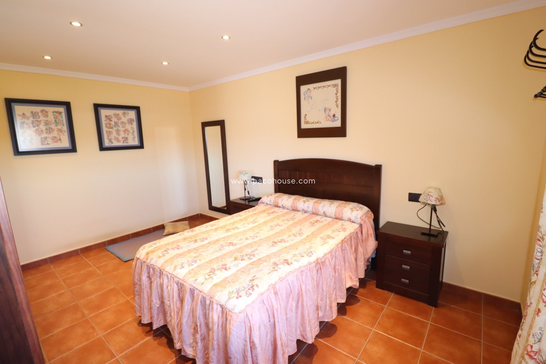 Resale - Villa -
Almendricos