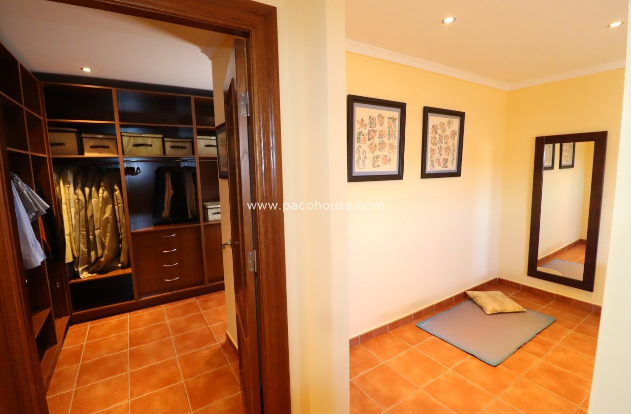 Resale - Villa -
Almendricos