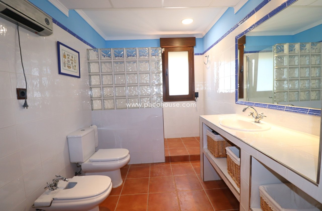 Resale - Villa -
Almendricos