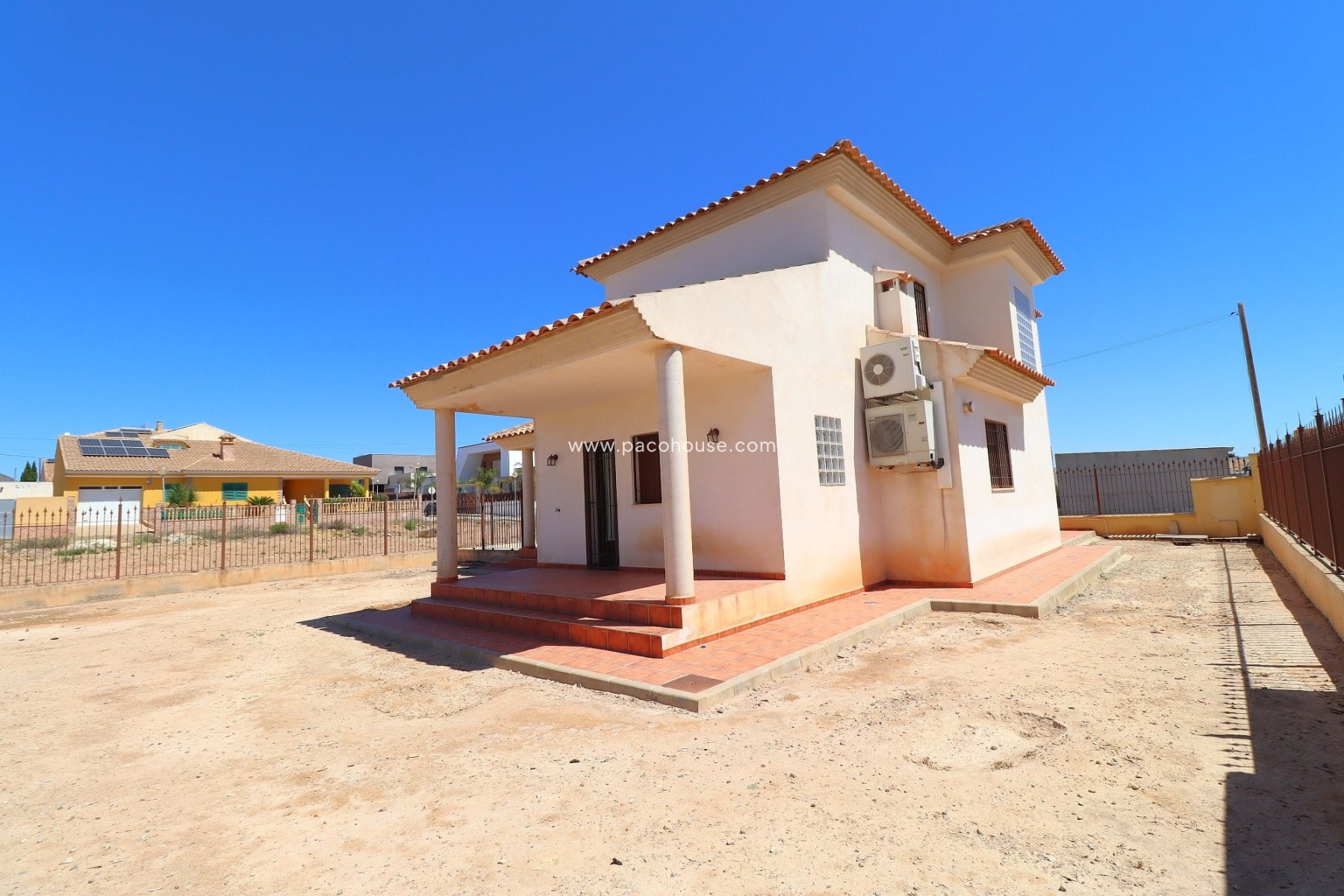 Resale - Villa -
Almendricos
