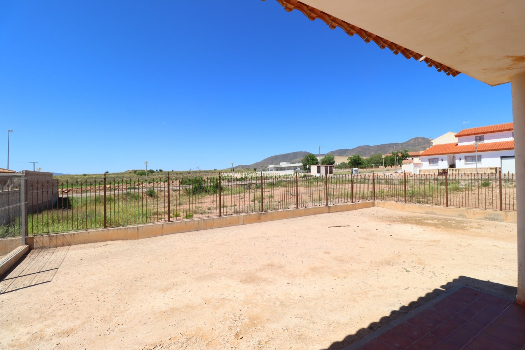 Resale - Villa -
Almendricos