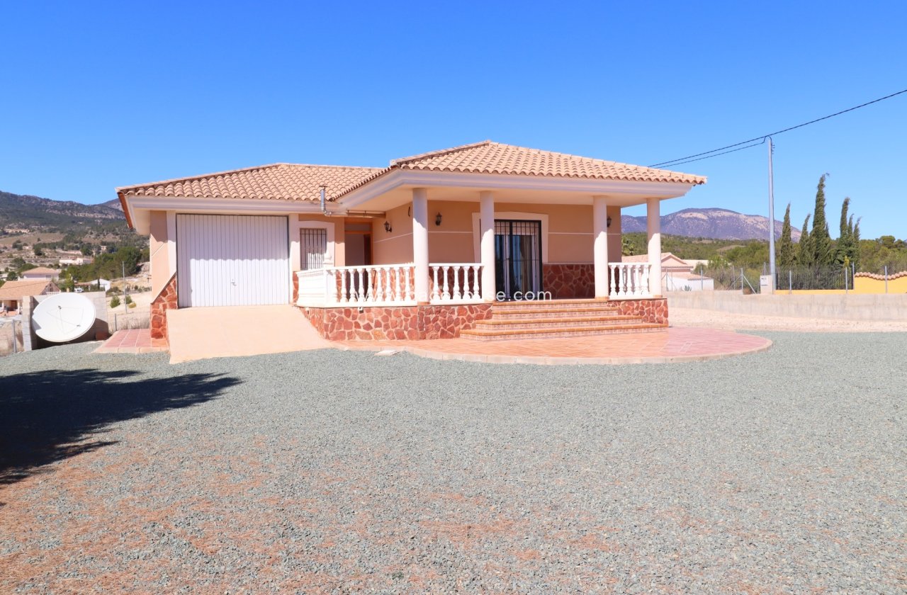 Resale - Villa -
La Parroquia