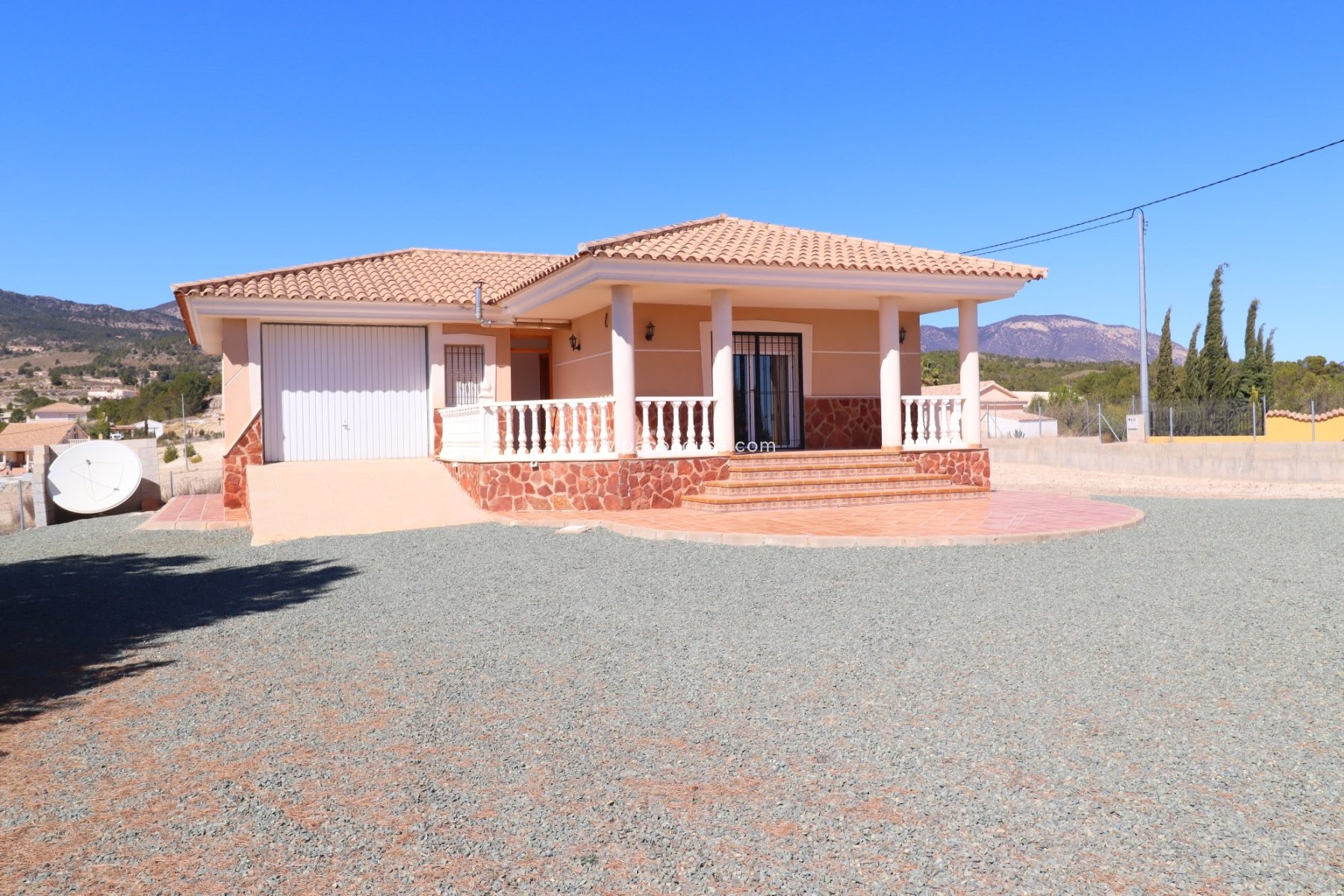 Resale - Villa -
La Parroquia