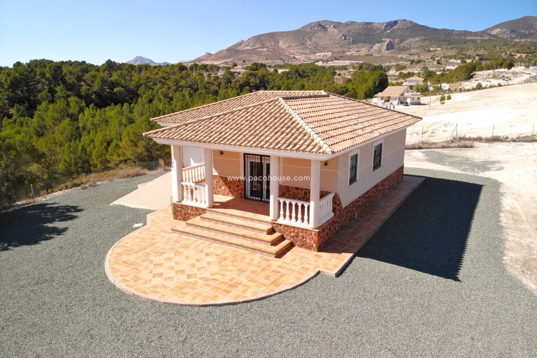 Resale - Villa -
La Parroquia