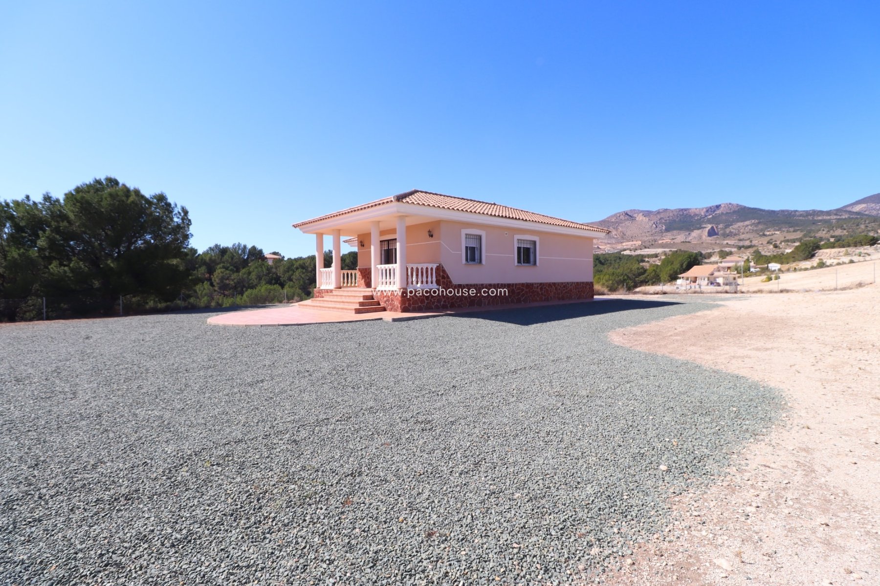 Resale - Villa -
La Parroquia