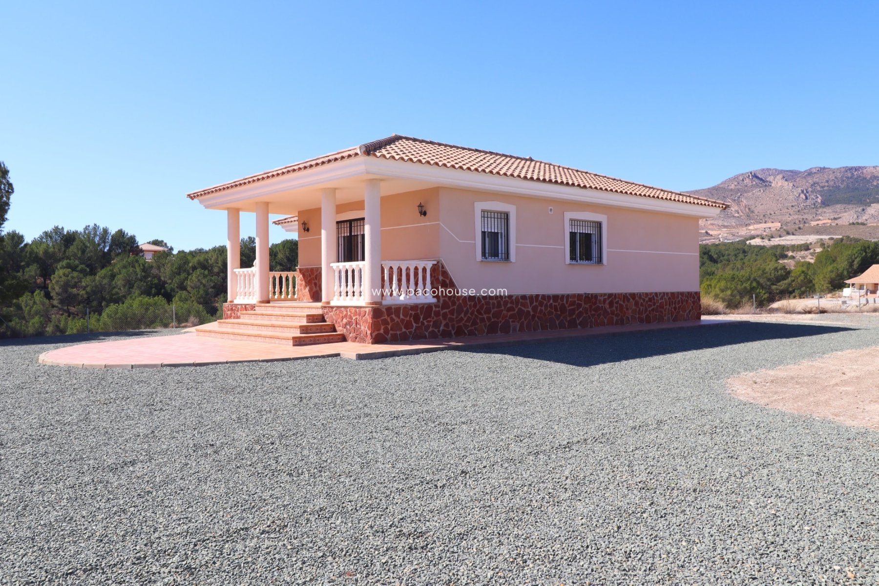 Resale - Villa -
La Parroquia