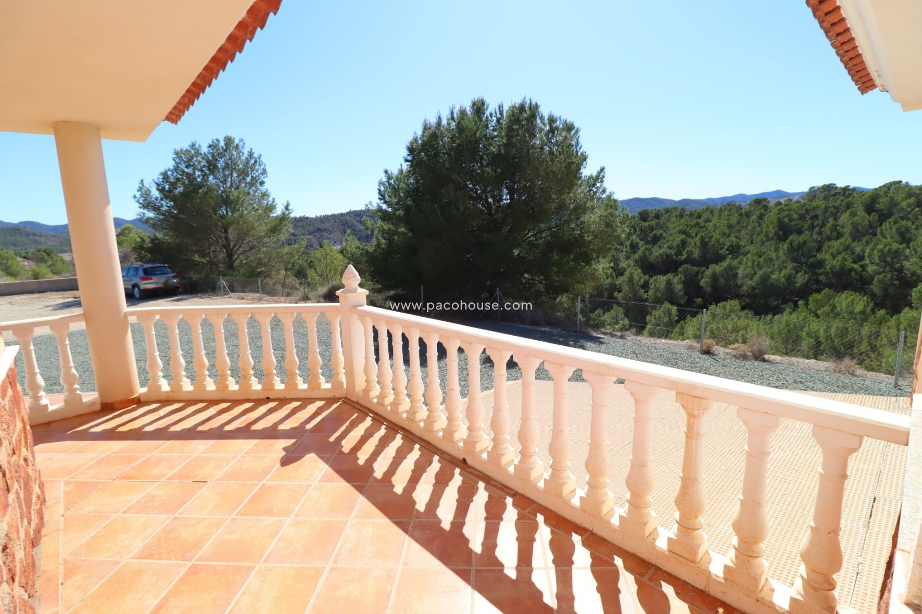 Resale - Villa -
La Parroquia
