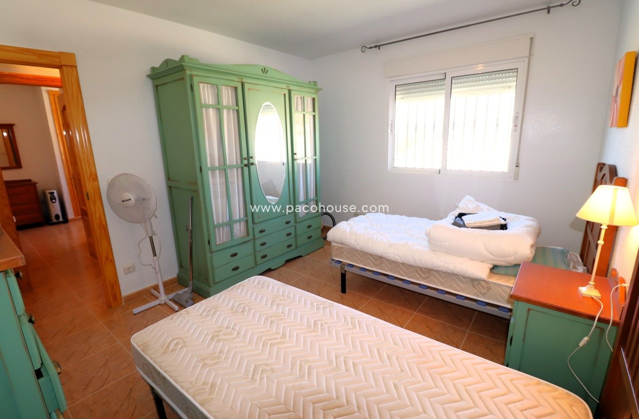 Resale - Villa -
La Parroquia