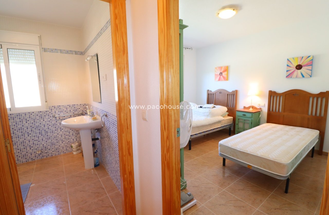 Resale - Villa -
La Parroquia