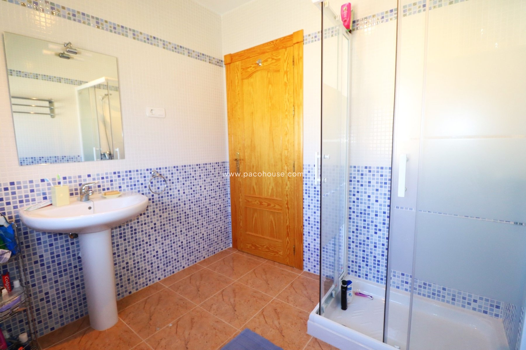 Resale - Villa -
La Parroquia