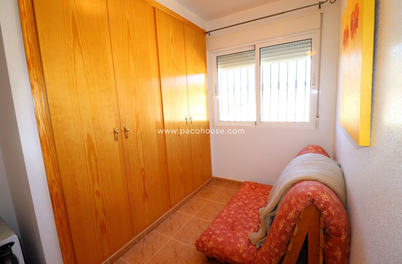 Resale - Villa -
La Parroquia
