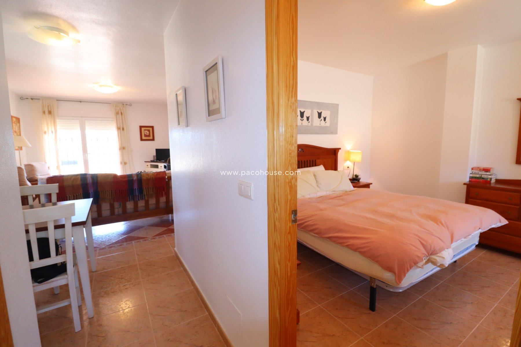 Resale - Villa -
La Parroquia