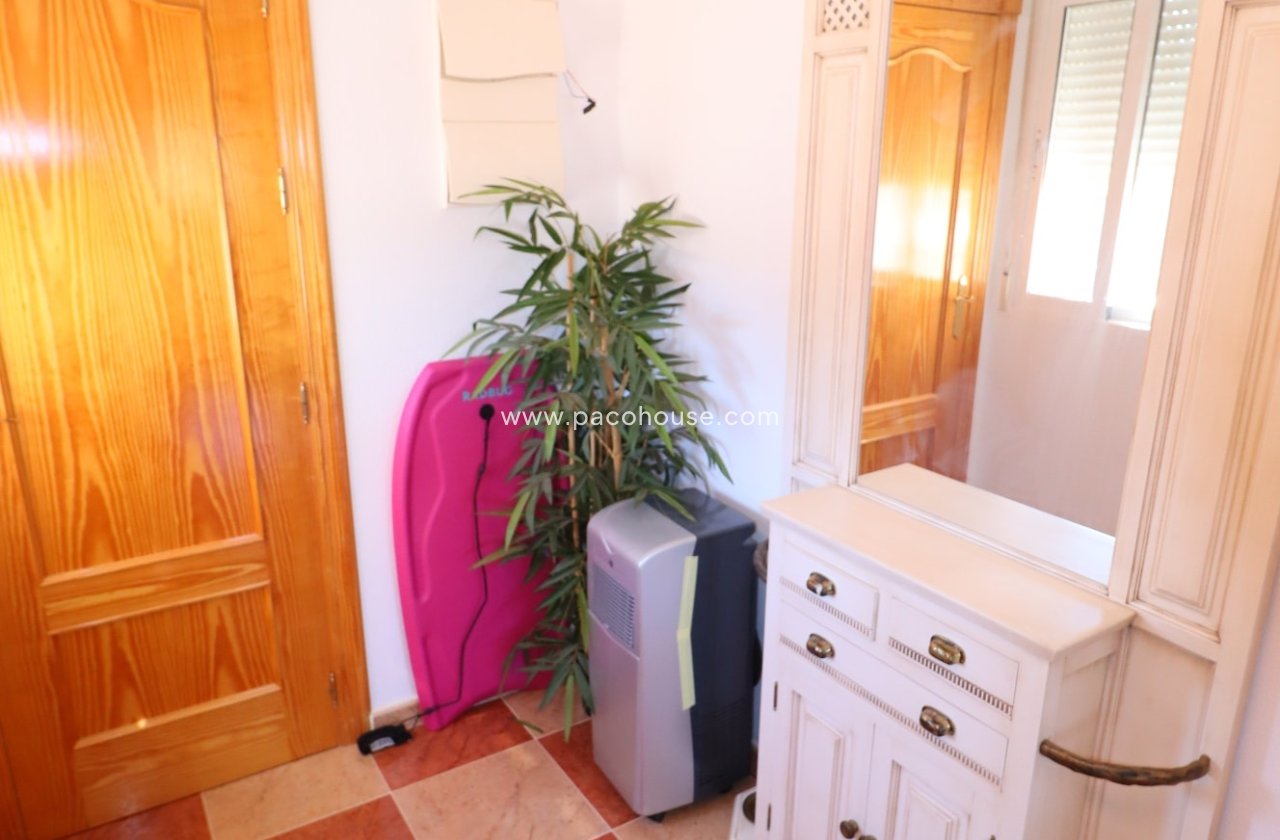 Resale - Villa -
La Parroquia