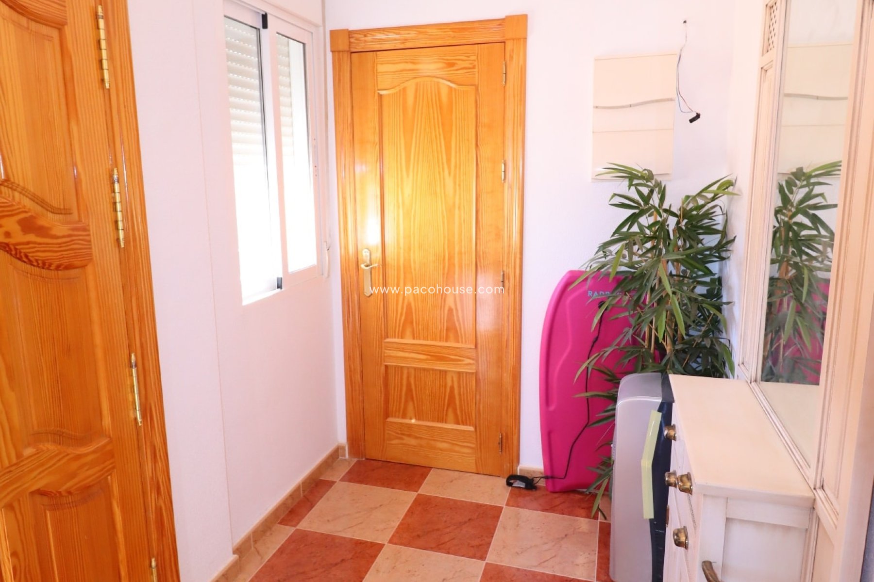 Resale - Villa -
La Parroquia
