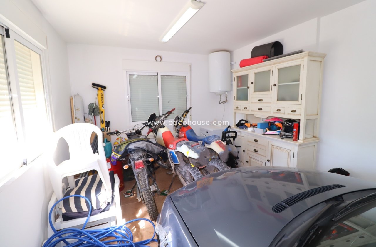 Resale - Villa -
La Parroquia