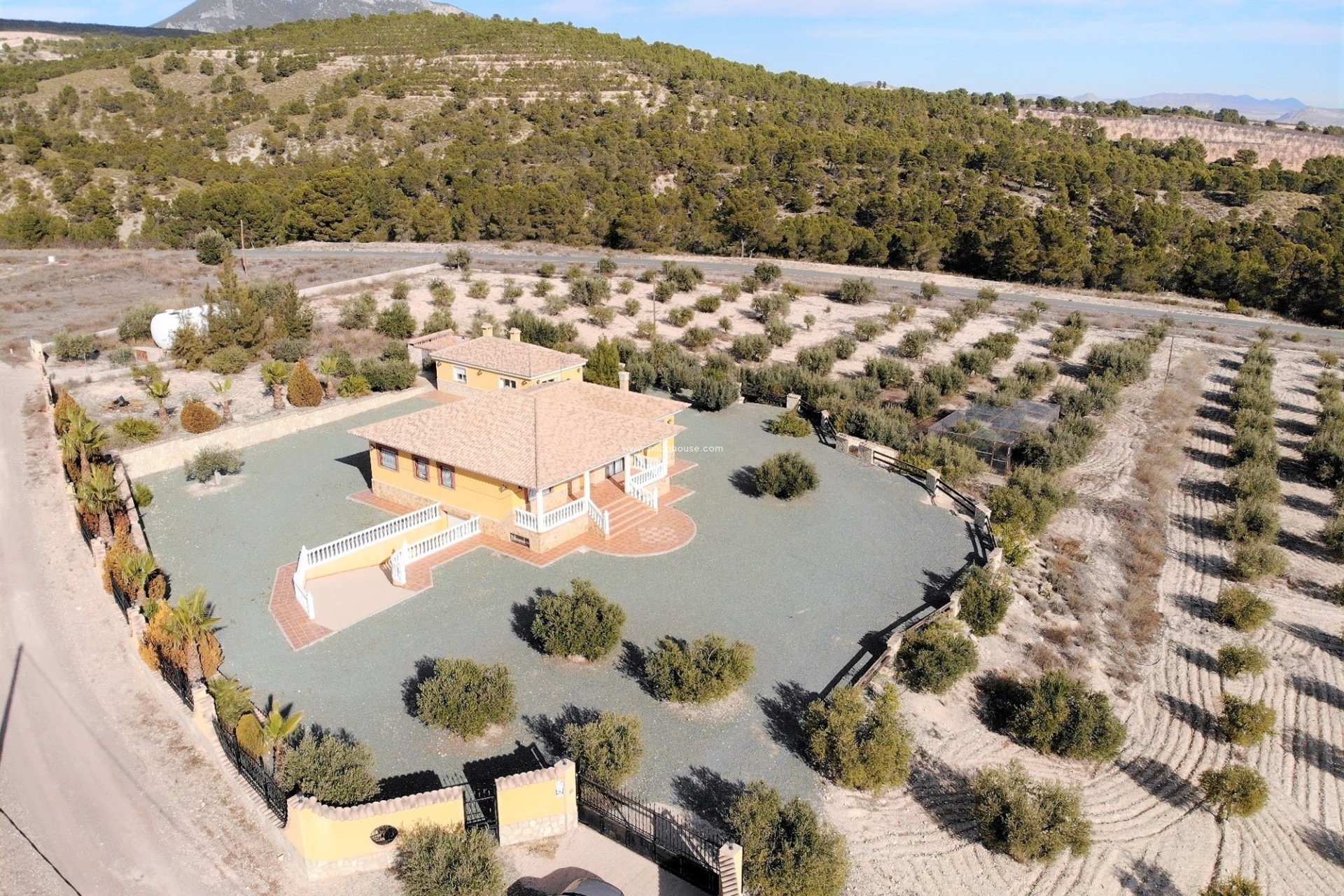 Resale - Villa -
La Parroquia