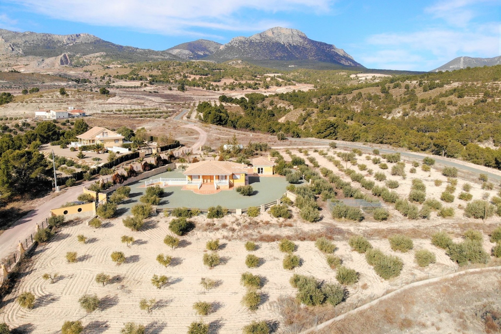 Resale - Villa -
La Parroquia