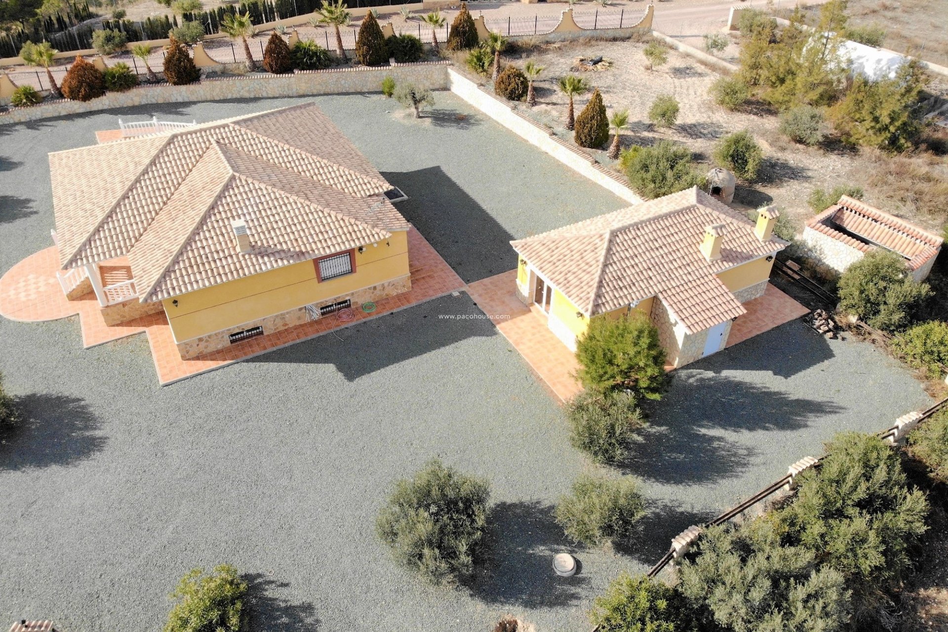Resale - Villa -
La Parroquia