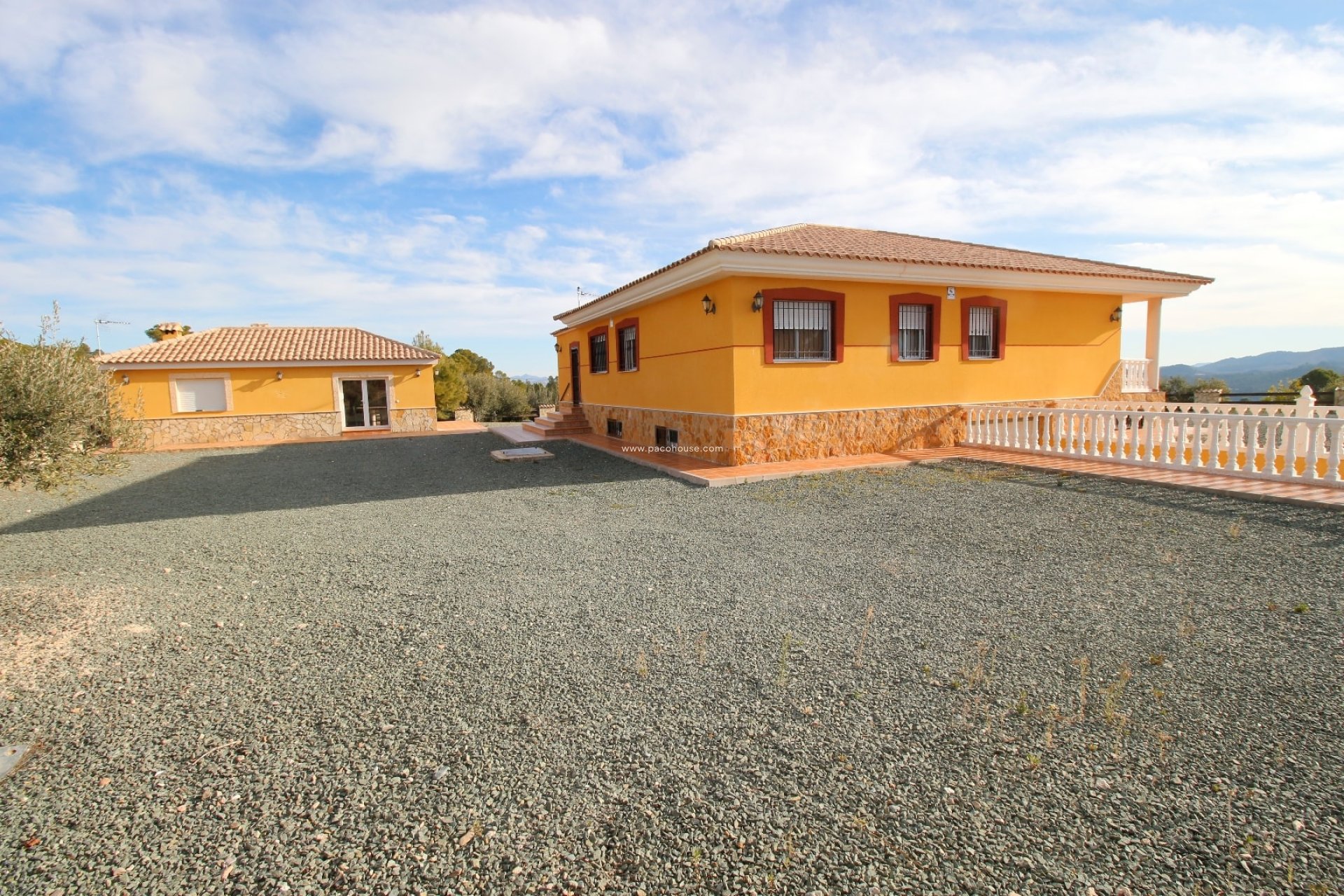 Resale - Villa -
La Parroquia