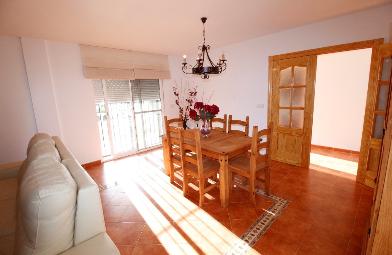 Resale - Villa -
La Parroquia