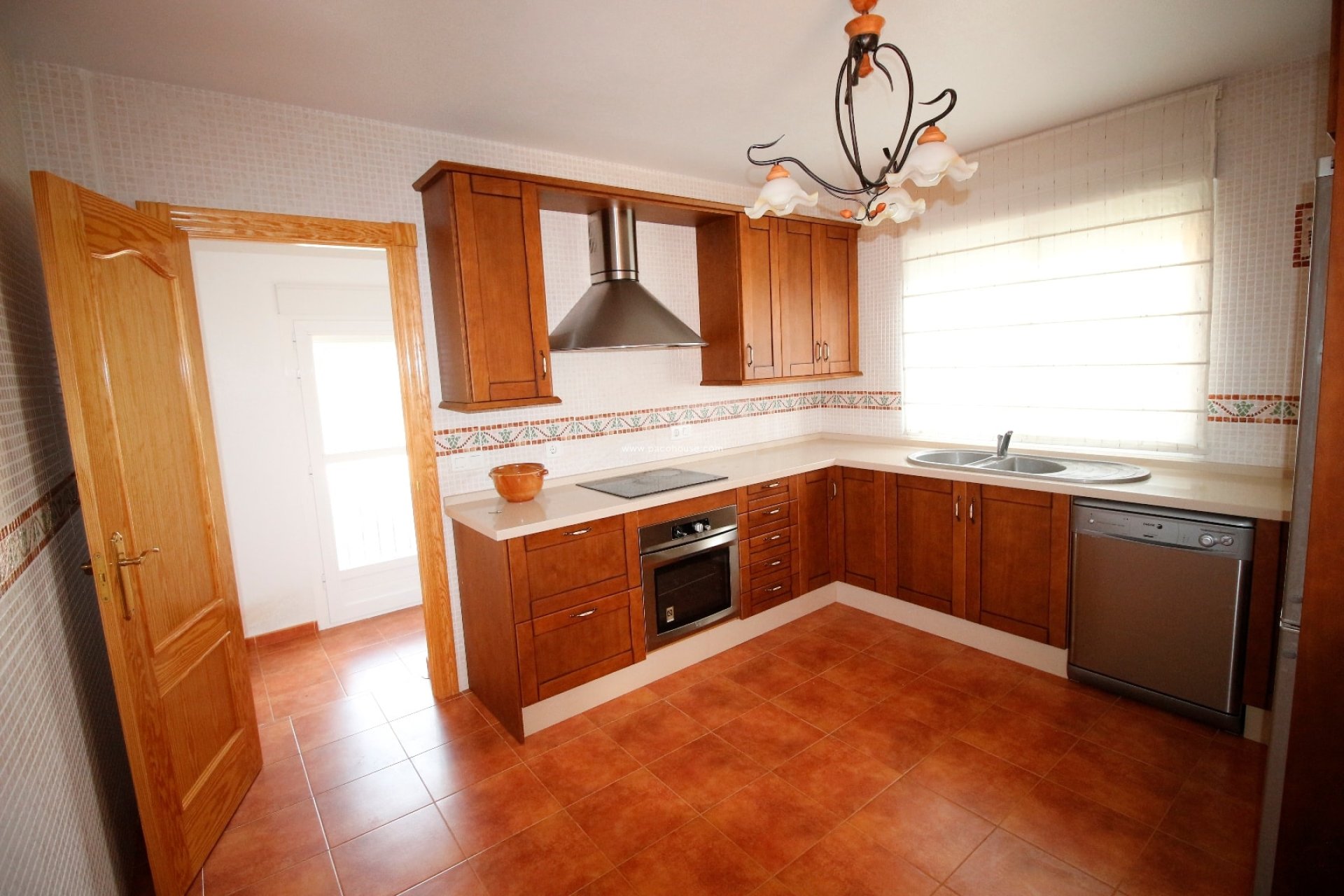 Resale - Villa -
La Parroquia