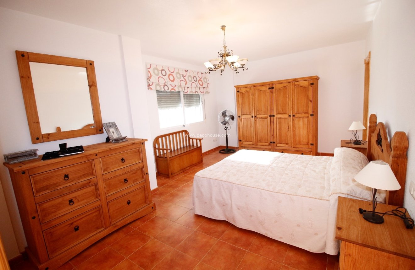 Resale - Villa -
La Parroquia