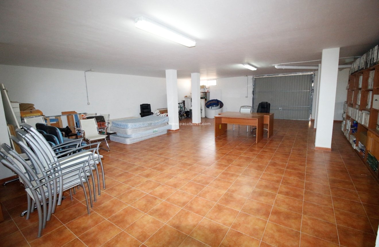 Resale - Villa -
La Parroquia