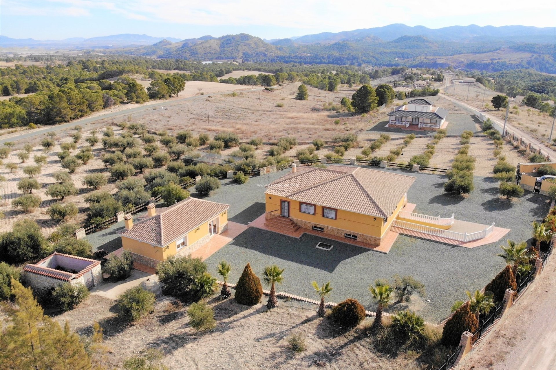 Resale - Villa -
La Parroquia