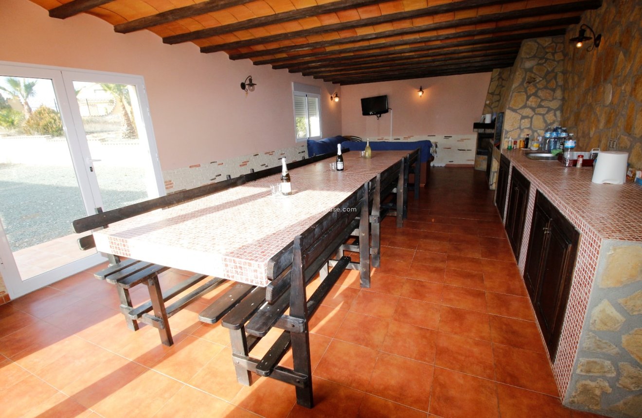 Resale - Villa -
La Parroquia