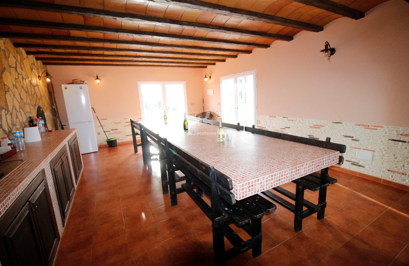 Resale - Villa -
La Parroquia
