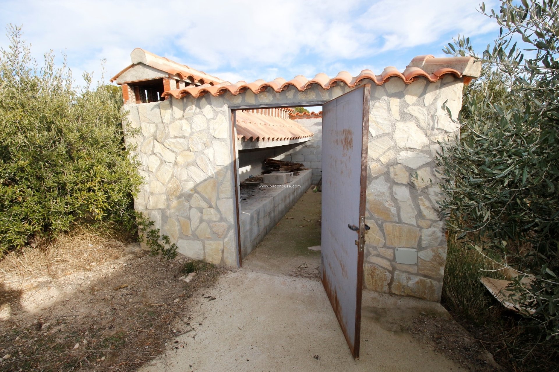 Resale - Villa -
La Parroquia