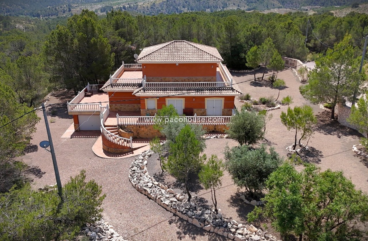 Resale - Villa -
La Parroquia