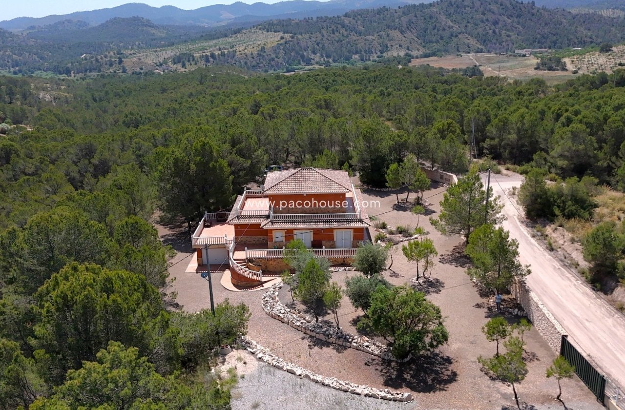 Resale - Villa -
La Parroquia