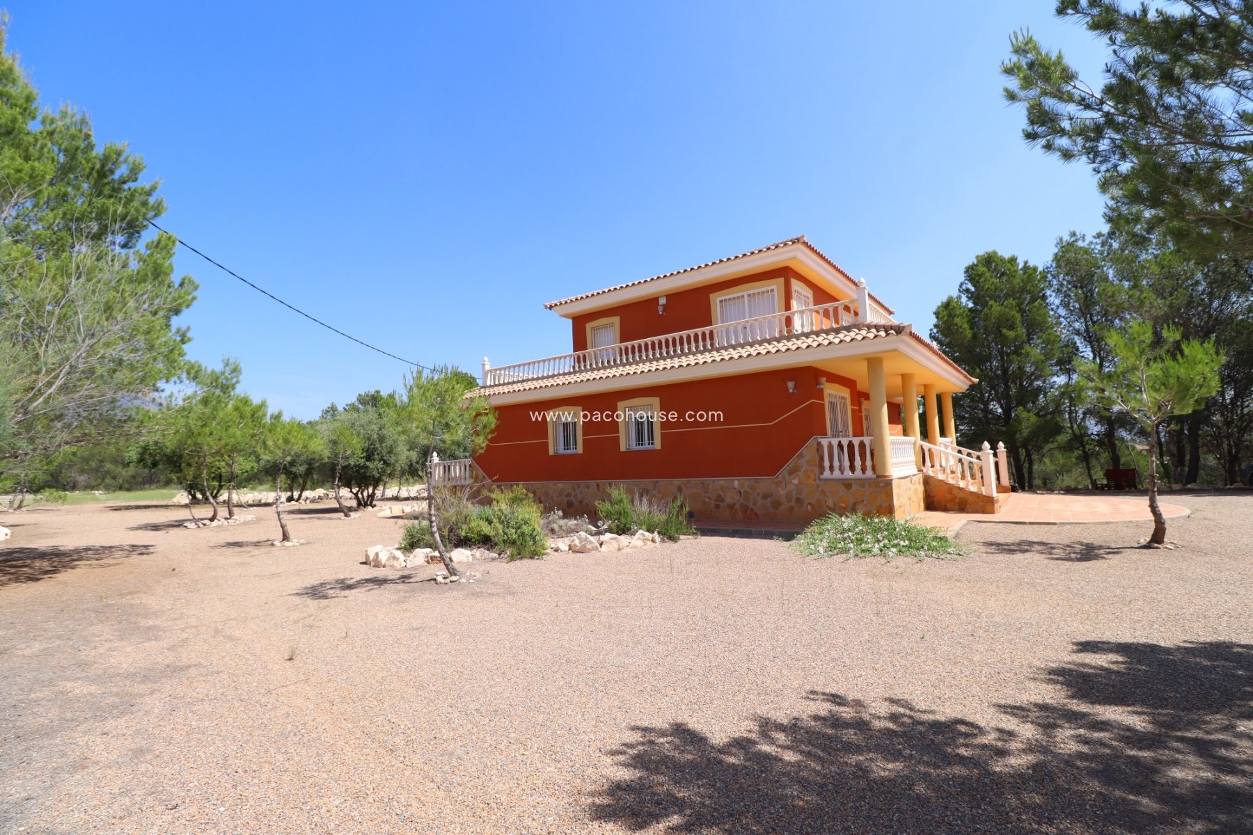 Resale - Villa -
La Parroquia