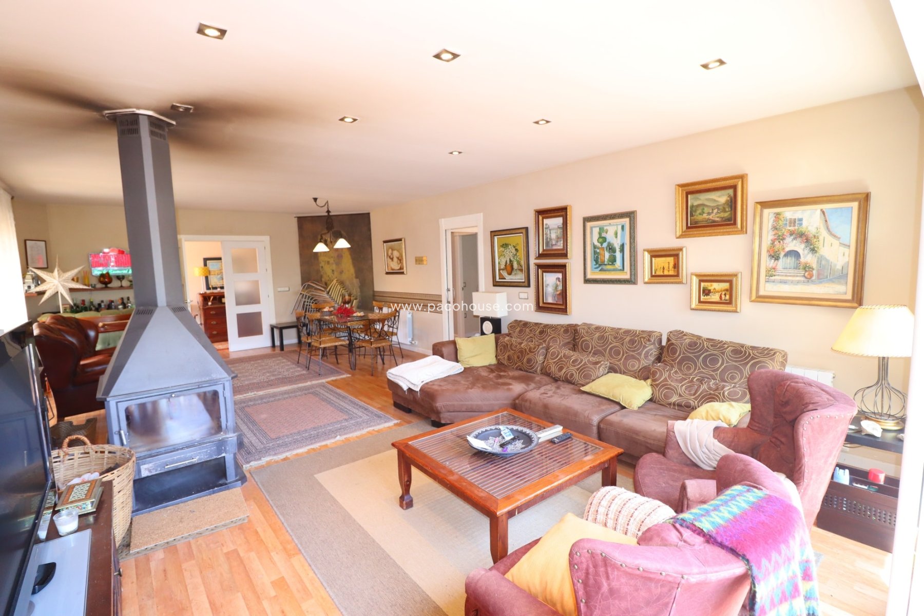 Resale - Villa -
La Parroquia