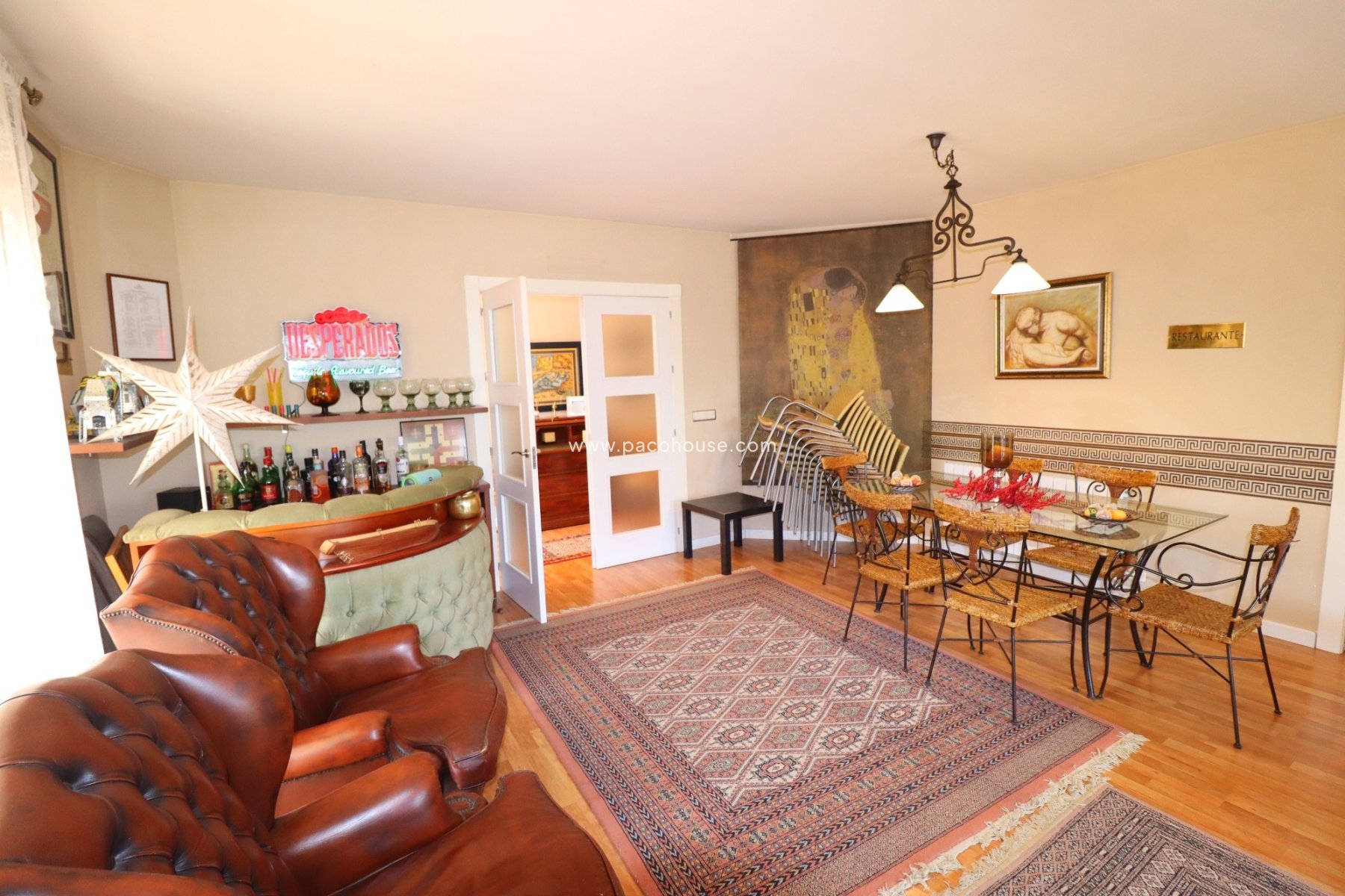 Resale - Villa -
La Parroquia