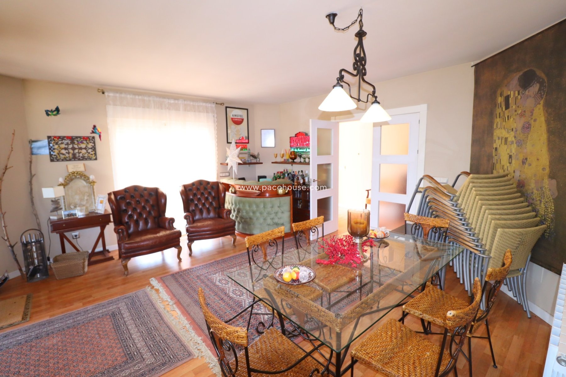 Resale - Villa -
La Parroquia