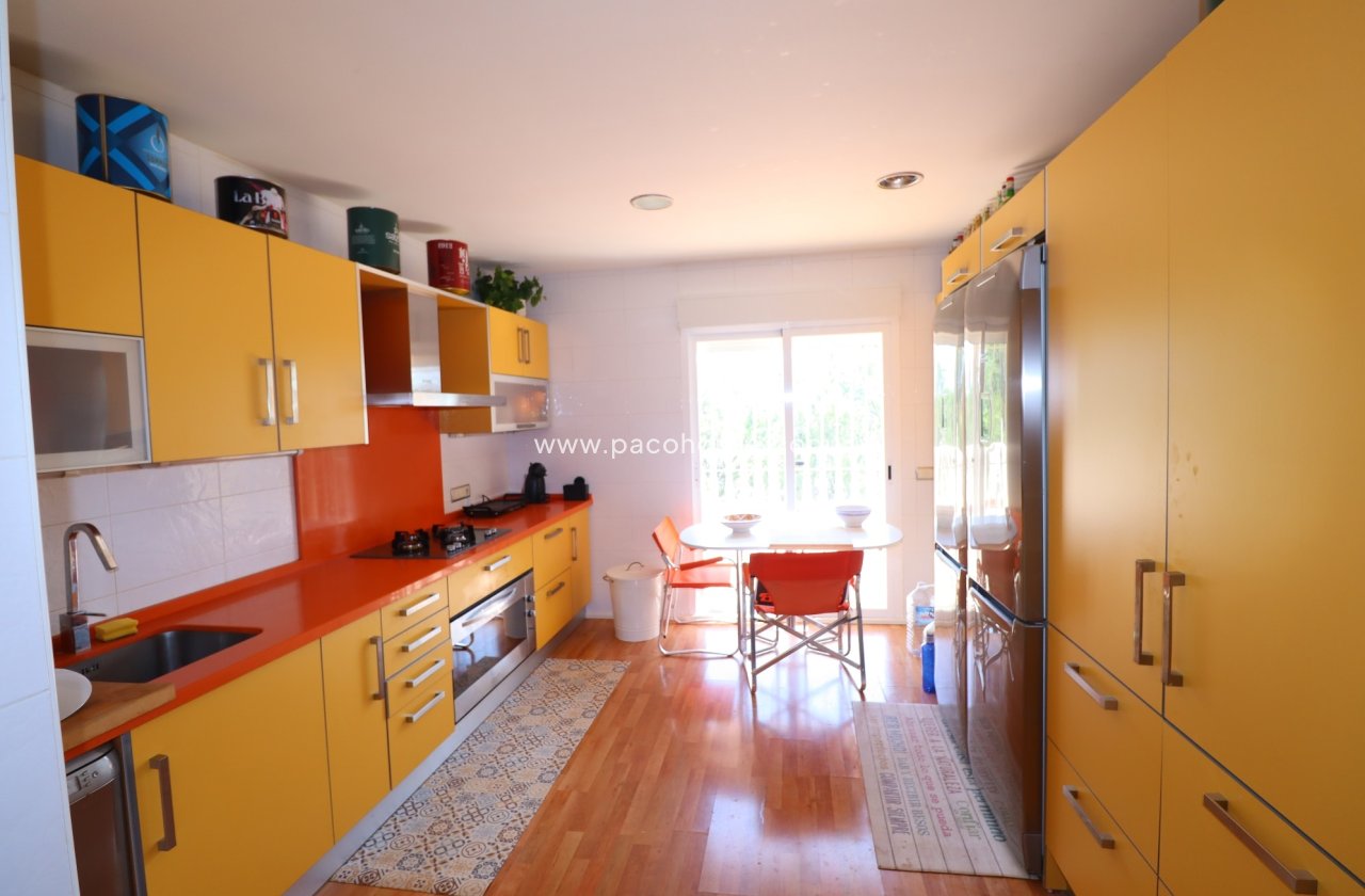 Resale - Villa -
La Parroquia