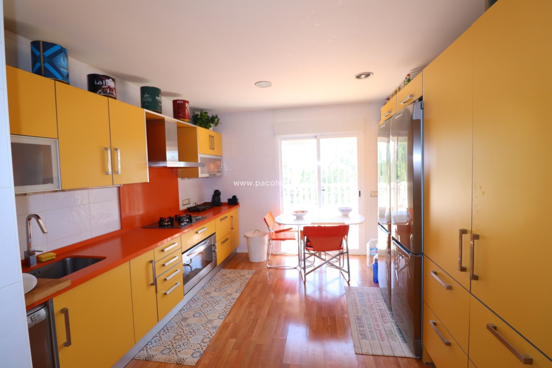 Resale - Villa -
La Parroquia