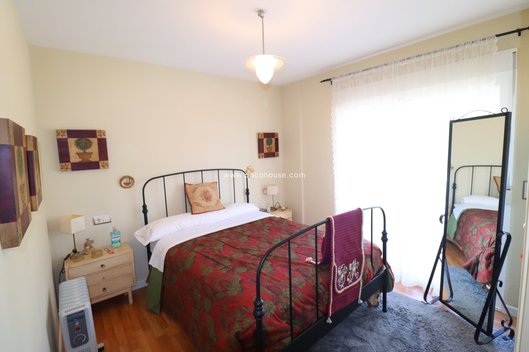 Resale - Villa -
La Parroquia