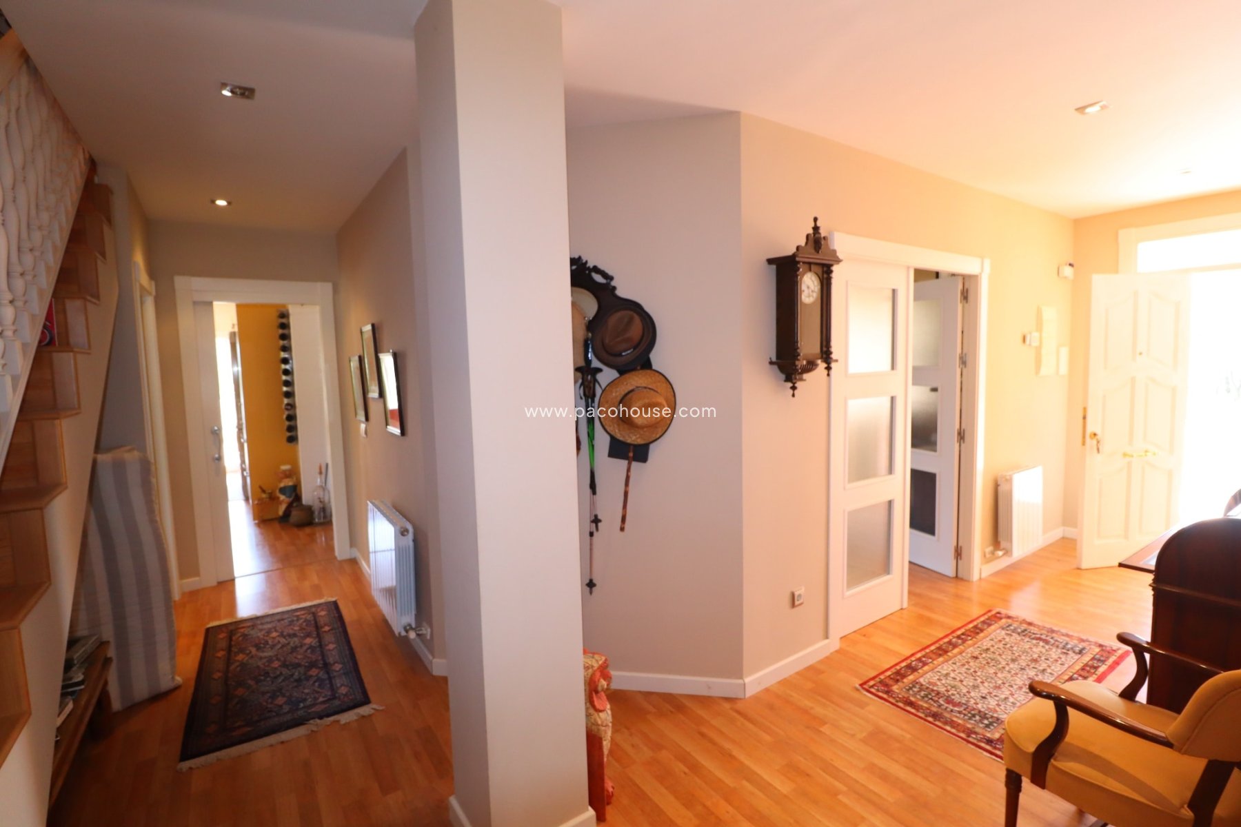 Resale - Villa -
La Parroquia