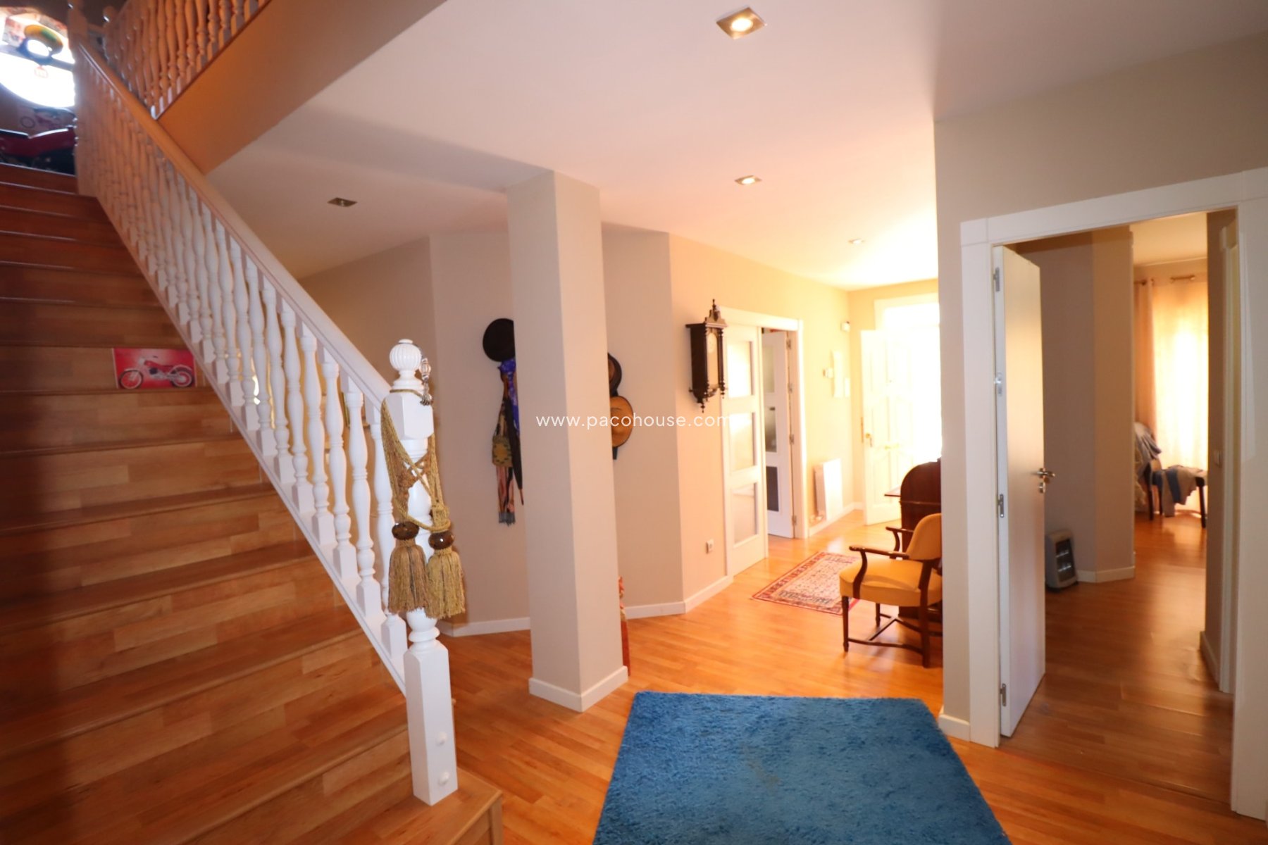 Resale - Villa -
La Parroquia