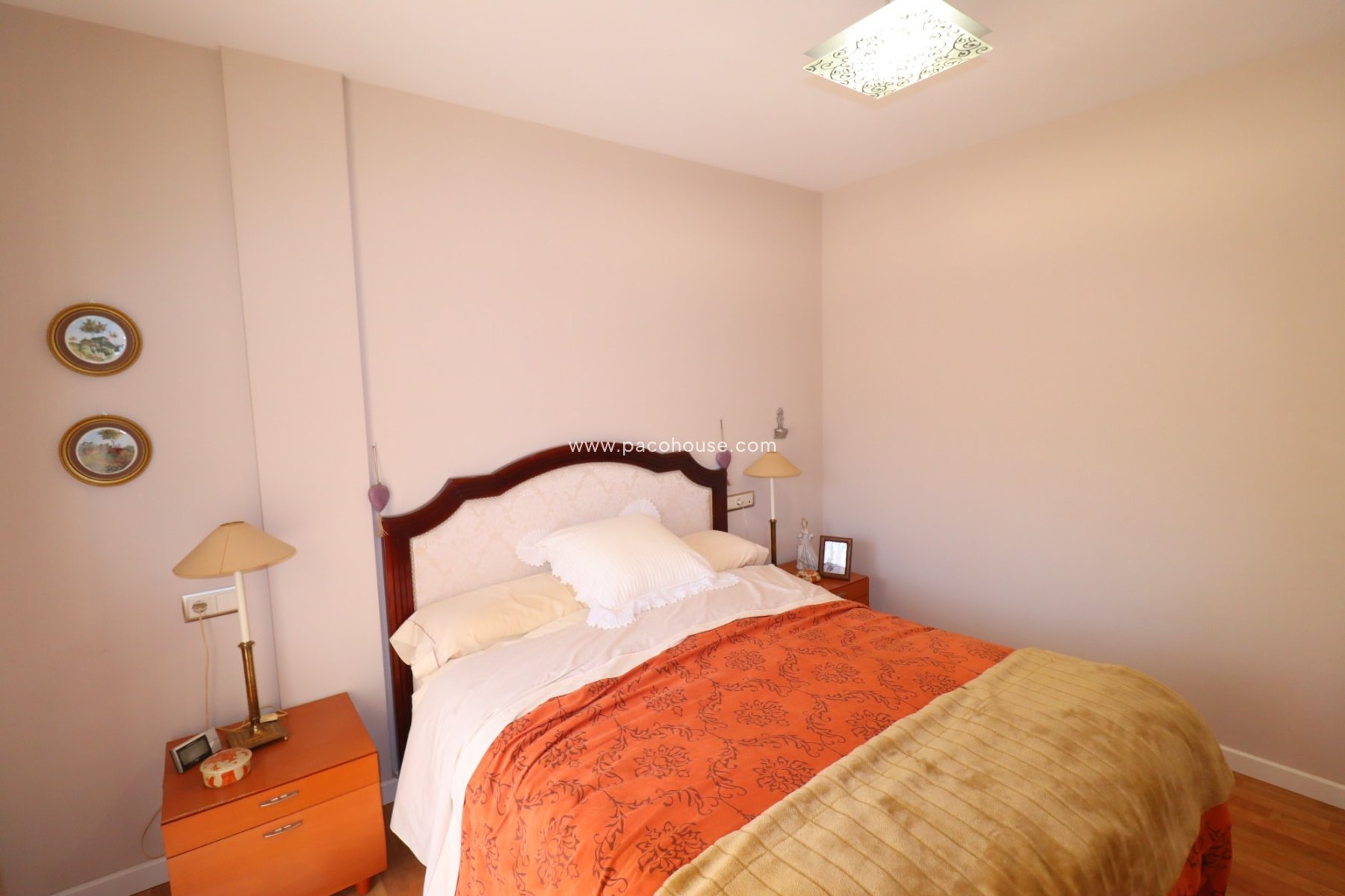 Resale - Villa -
La Parroquia