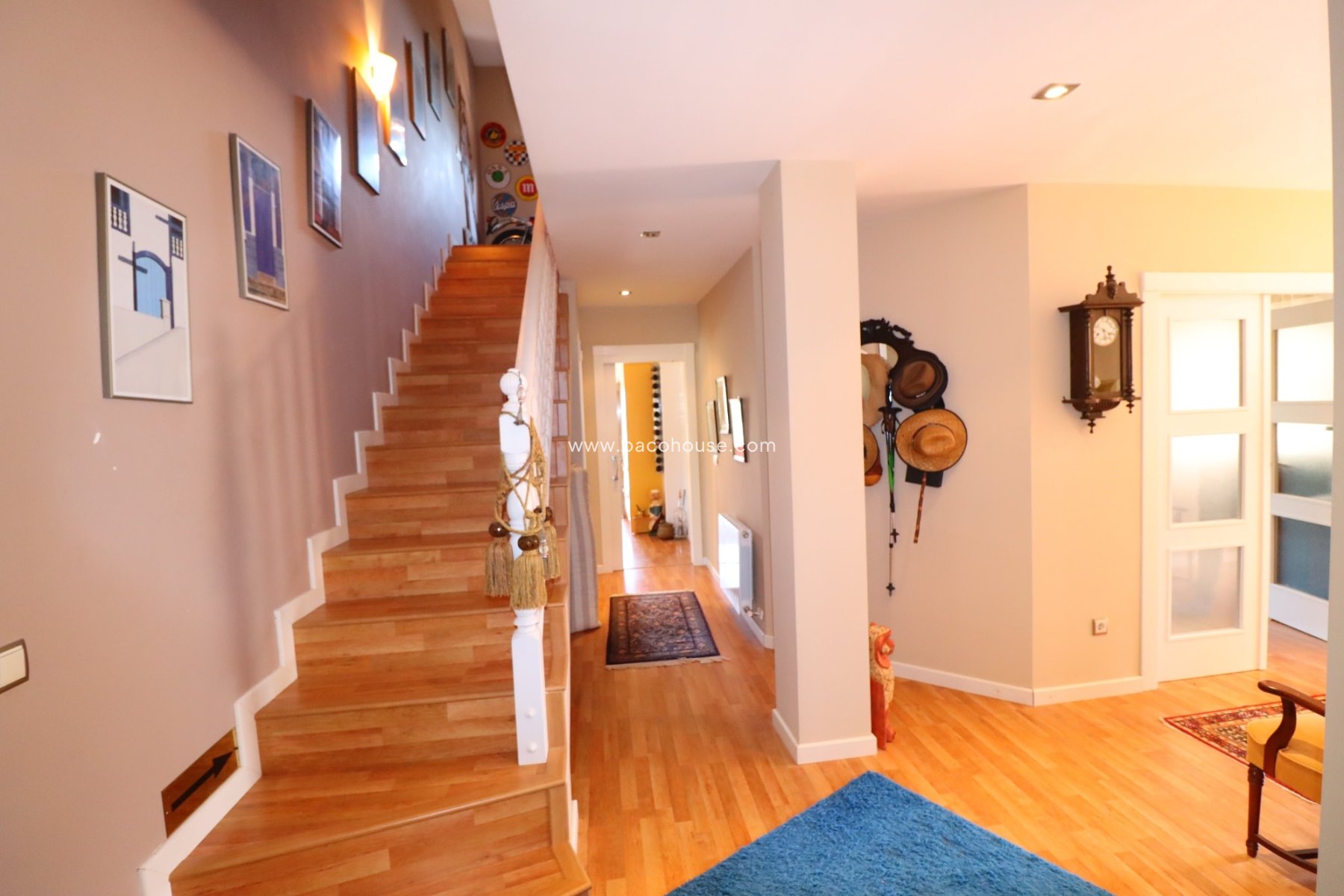 Resale - Villa -
La Parroquia