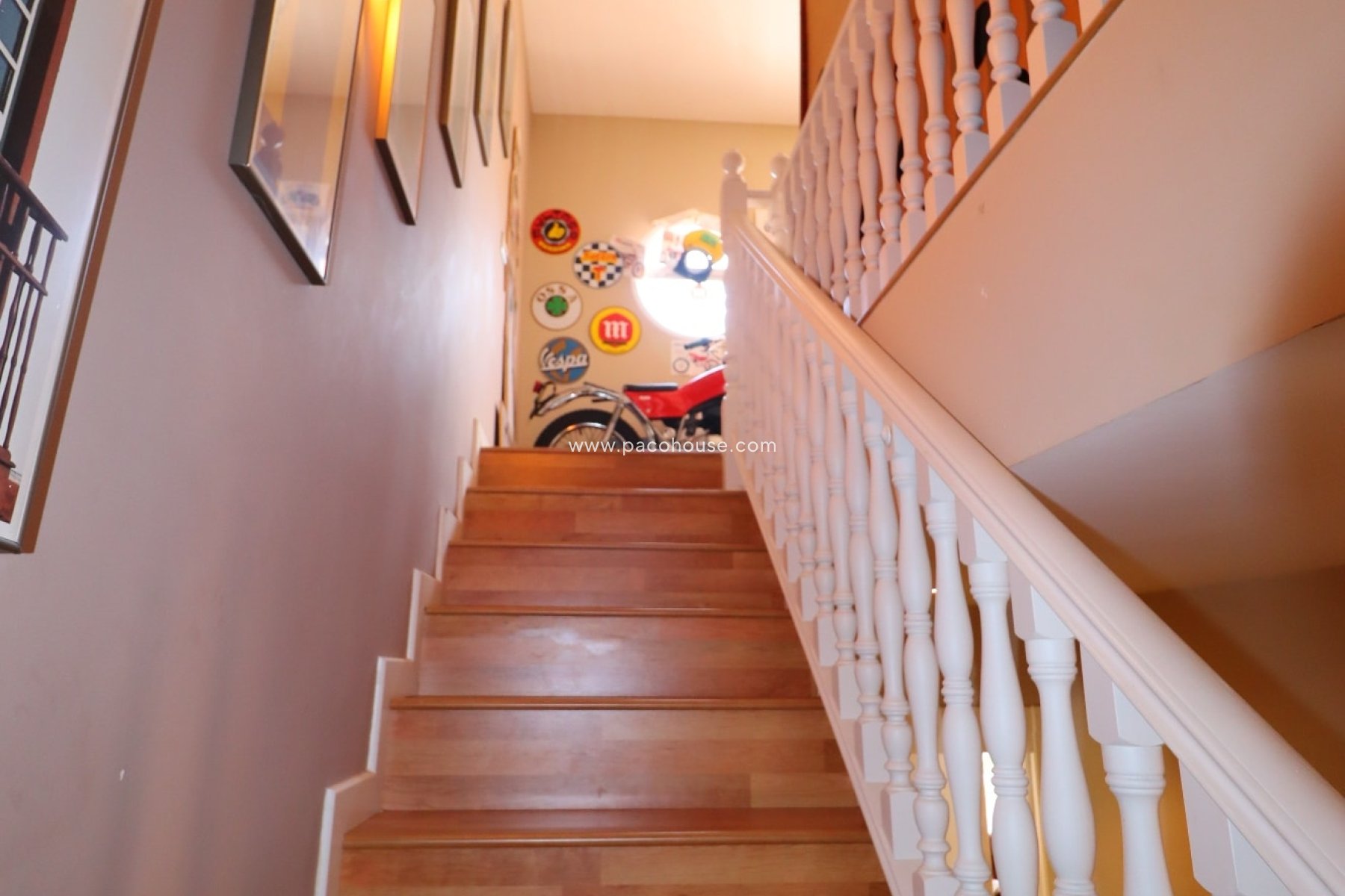 Resale - Villa -
La Parroquia