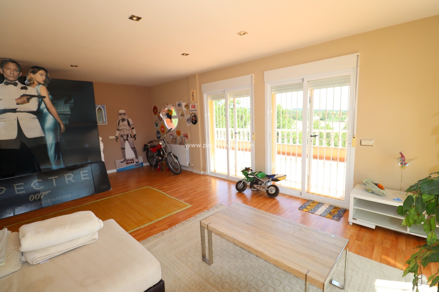 Resale - Villa -
La Parroquia