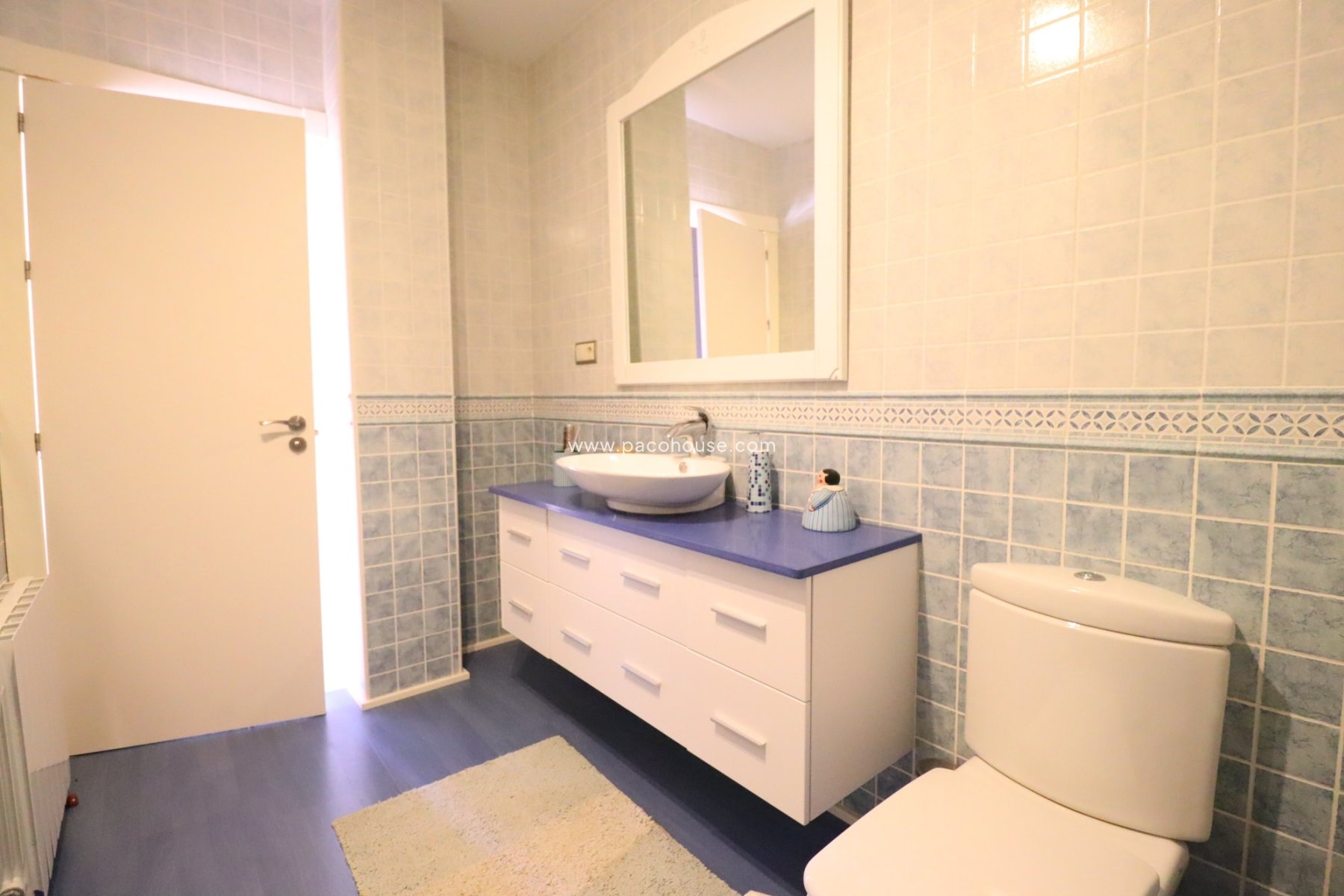 Resale - Villa -
La Parroquia