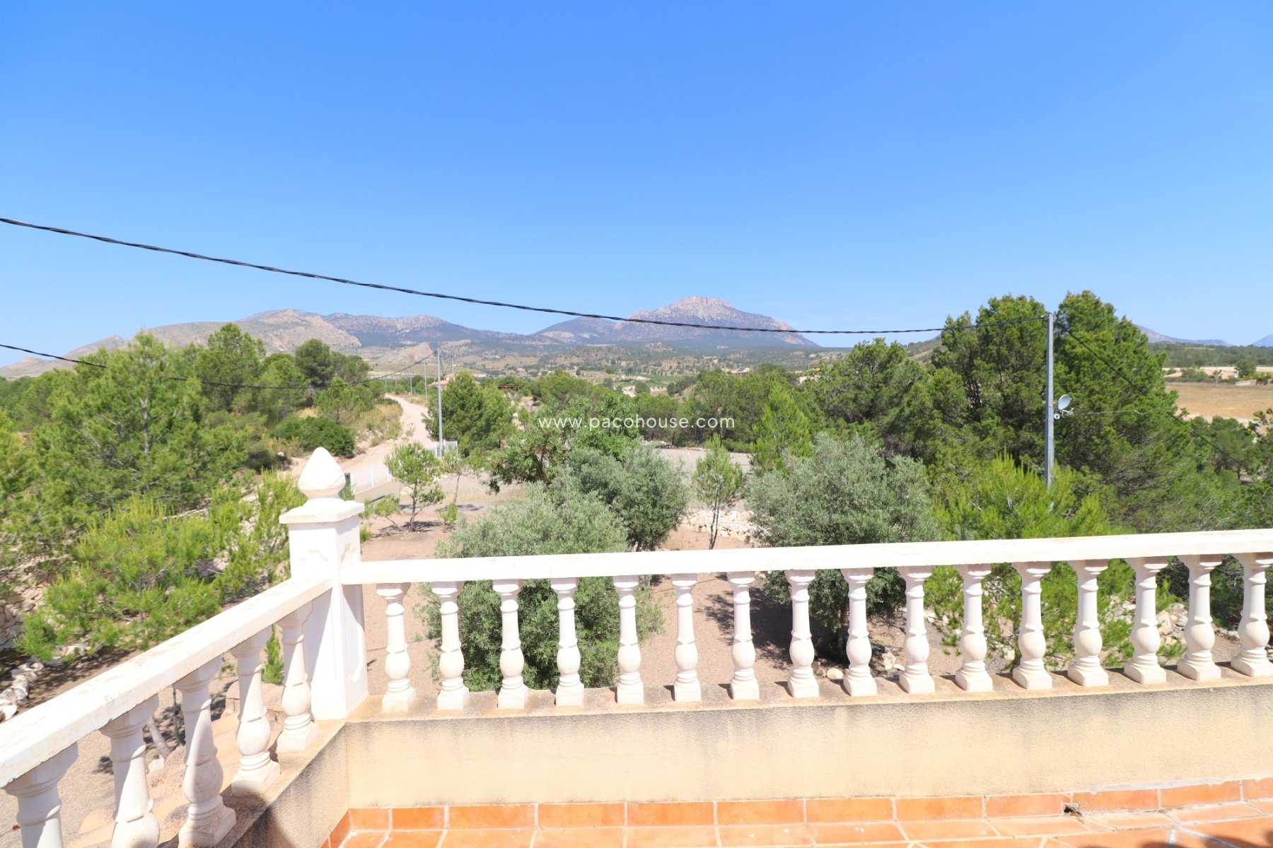 Resale - Villa -
La Parroquia