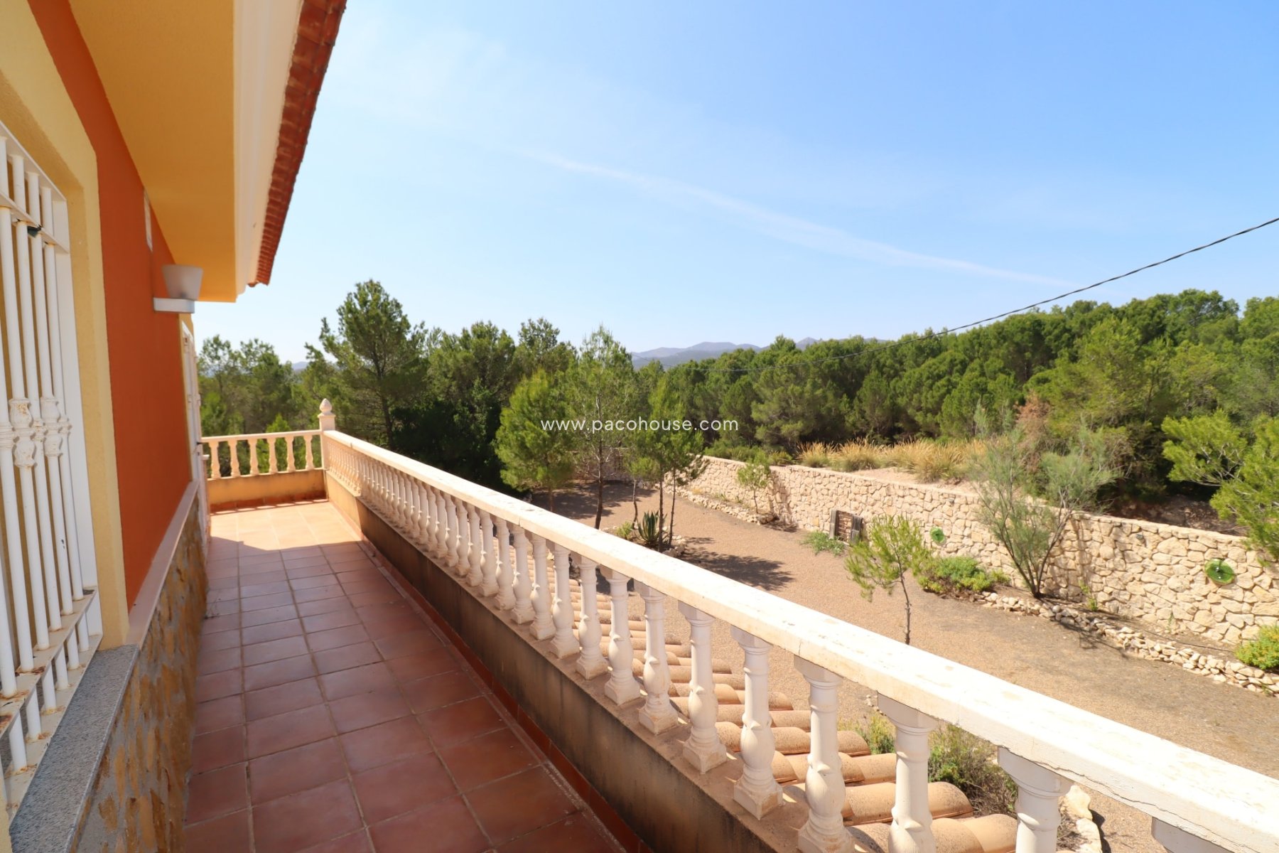 Resale - Villa -
La Parroquia