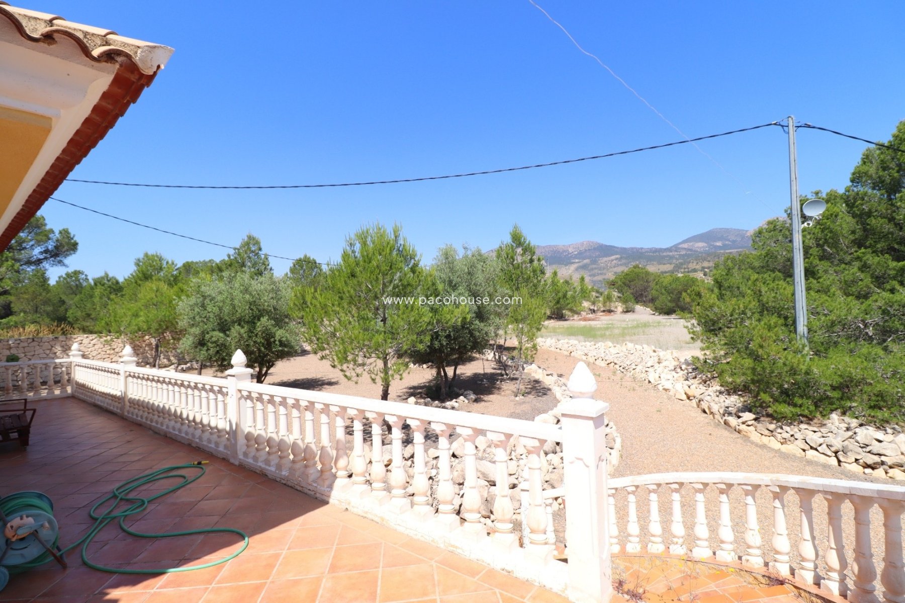 Resale - Villa -
La Parroquia